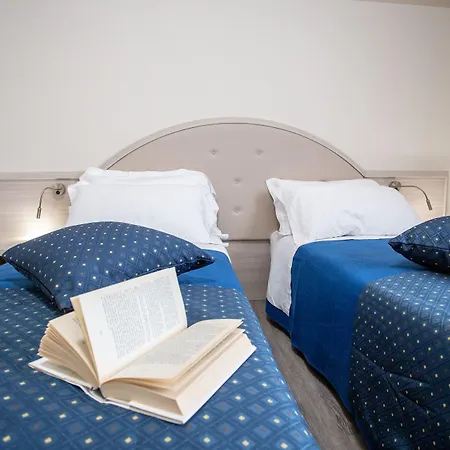 Home Hotel-2